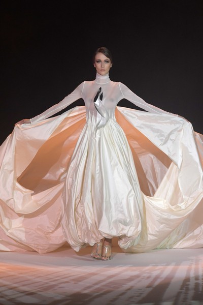 Stephane Rolland Spring 2018 Couture at PFW