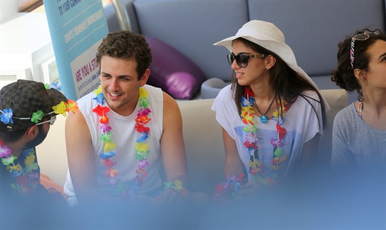 Summer Cloud 961 Boat Part 2