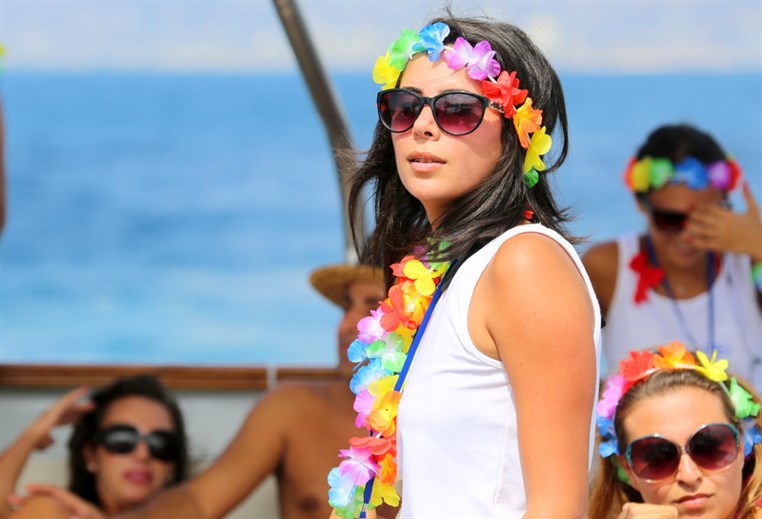 Summer Cloud 961 Boat Part 2