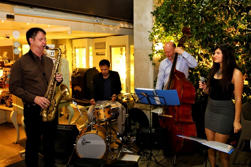 Jazz & BBQ Night at The BeazBee