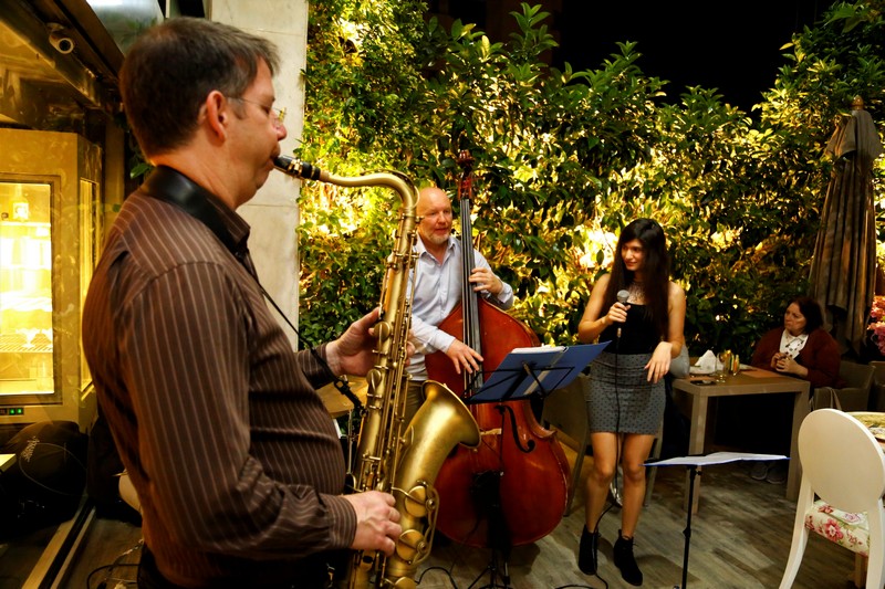 Jazz & BBQ Night at The BeazBee