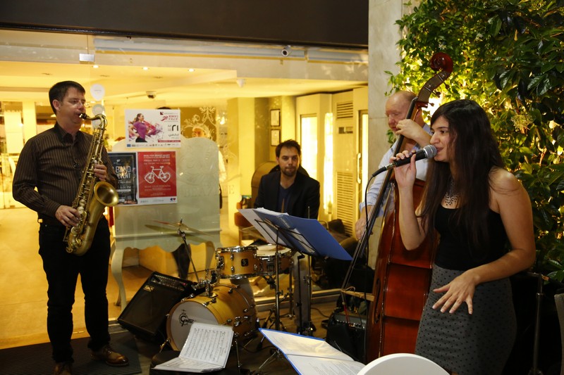 Jazz & BBQ Night at The BeazBee