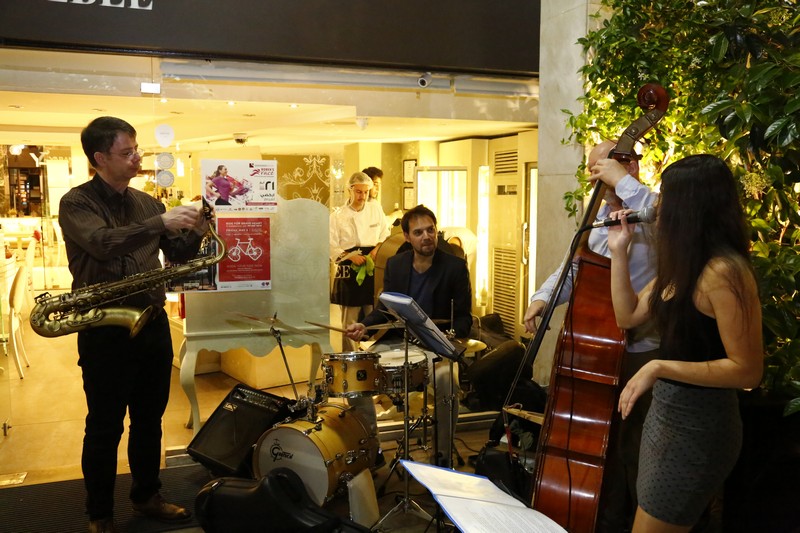 Jazz & BBQ Night at The BeazBee