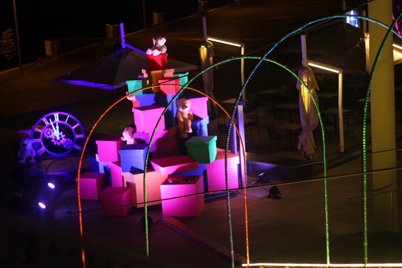 Christmas decoration by Classy Solutions at Zaitunay Bay