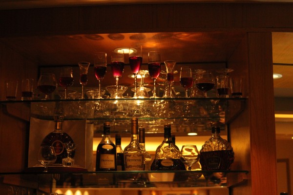 Titanic piano bar on Friday Night 