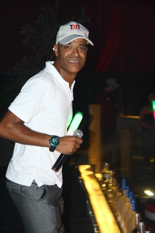 TNT at Aura