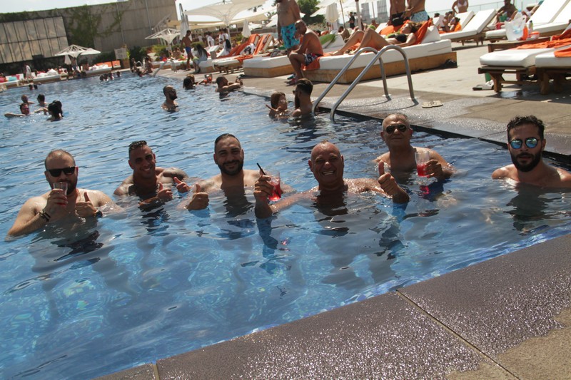Sunday at Veer
