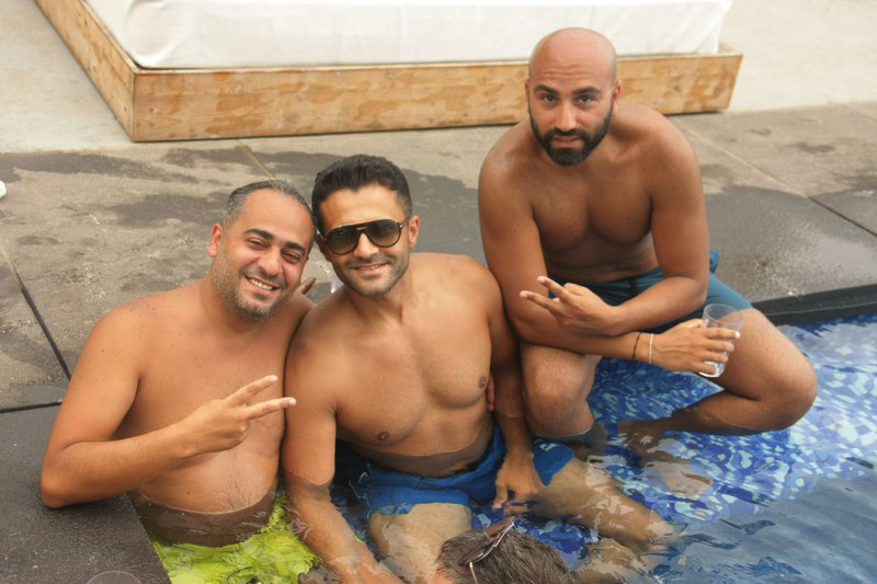 Sunday at Veer