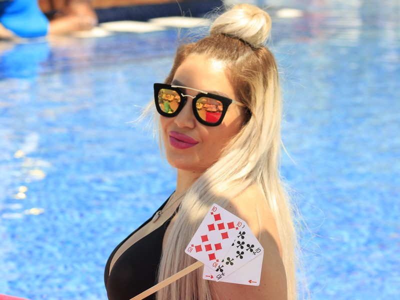 Las Vegas Meets Veer