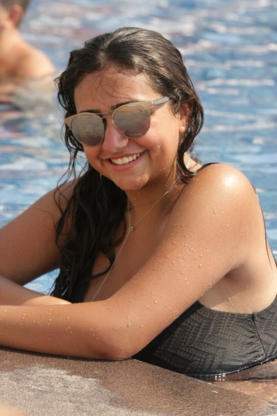 Sunday at Veer