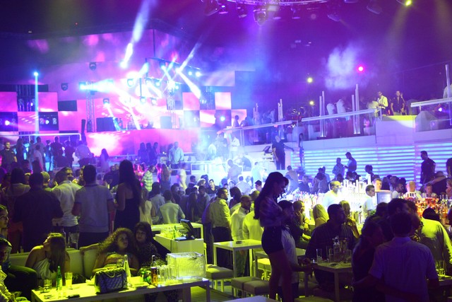Hollaphonic at White Beirut