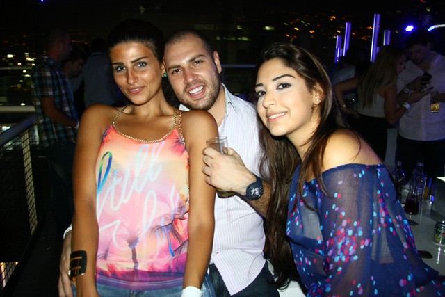 Hollaphonic at White Beirut