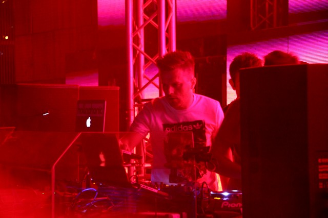 Hollaphonic at White Beirut
