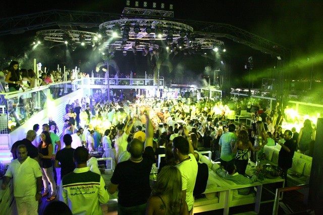 Hollaphonic at White Beirut
