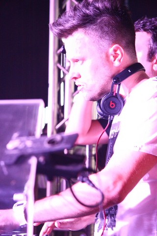 Hollaphonic at White Beirut