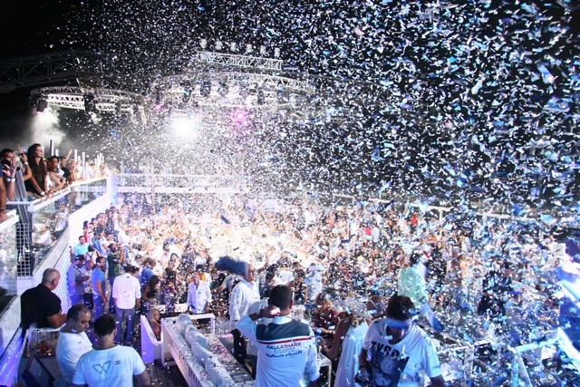 Hollaphonic at White Beirut