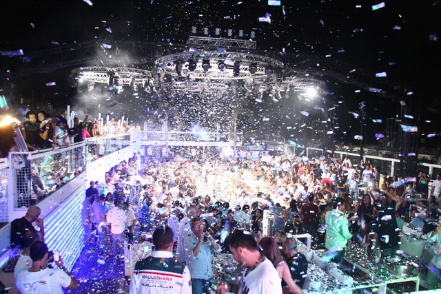 Hollaphonic at White Beirut