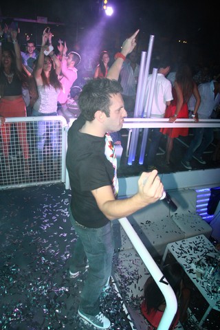Hollaphonic at White Beirut