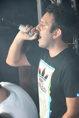 Hollaphonic at White Beirut