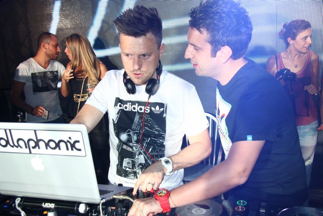 Hollaphonic at White Beirut