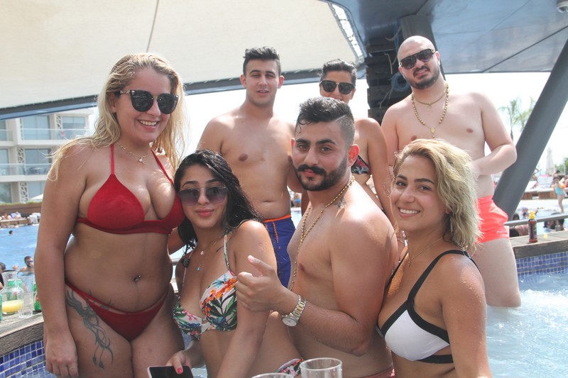 Sunday at Whitelace