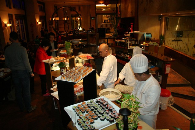 Sushi Night at Wok Wok 