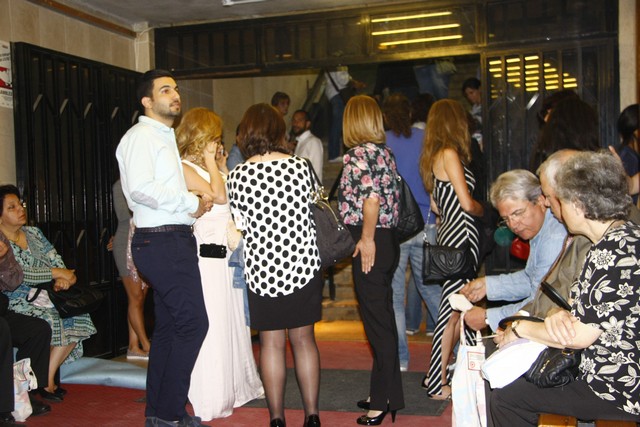 Znoud El Sitt at Theatre Monot