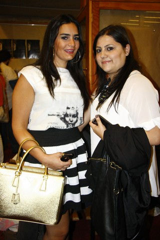 Znoud El Sitt at Theatre Monot
