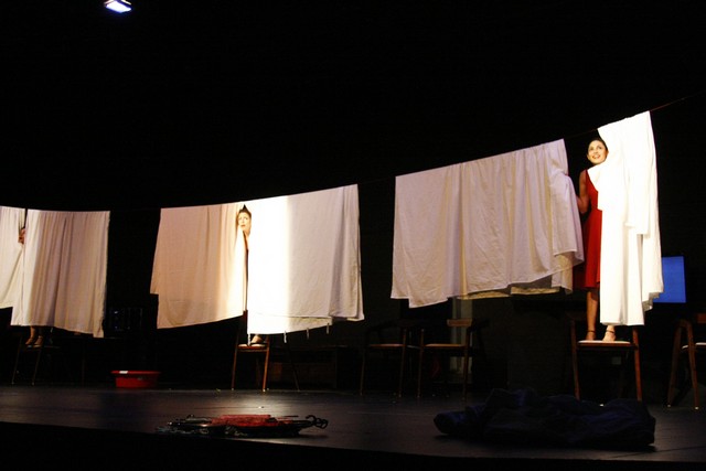 Znoud El Sitt at Theatre Monot