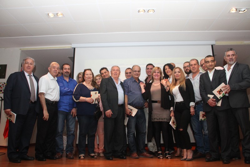 Malak Al Intizar a poetry night by Desiree Saccal