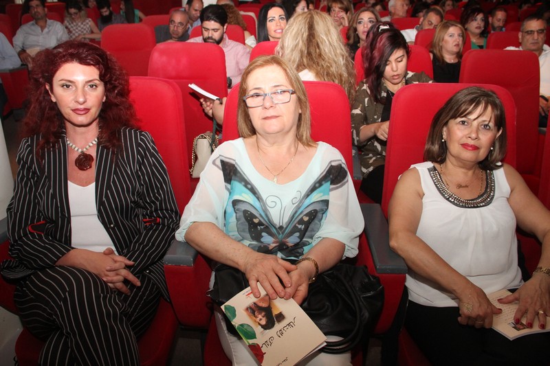 Malak Al Intizar a poetry night by Desiree Saccal