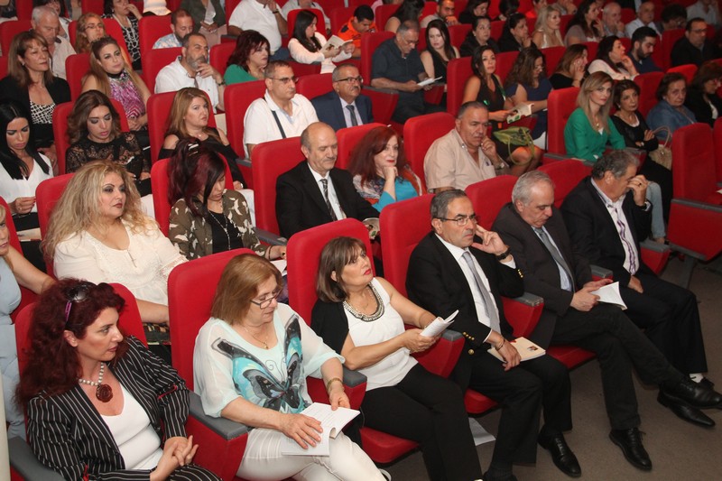 Malak Al Intizar a poetry night by Desiree Saccal