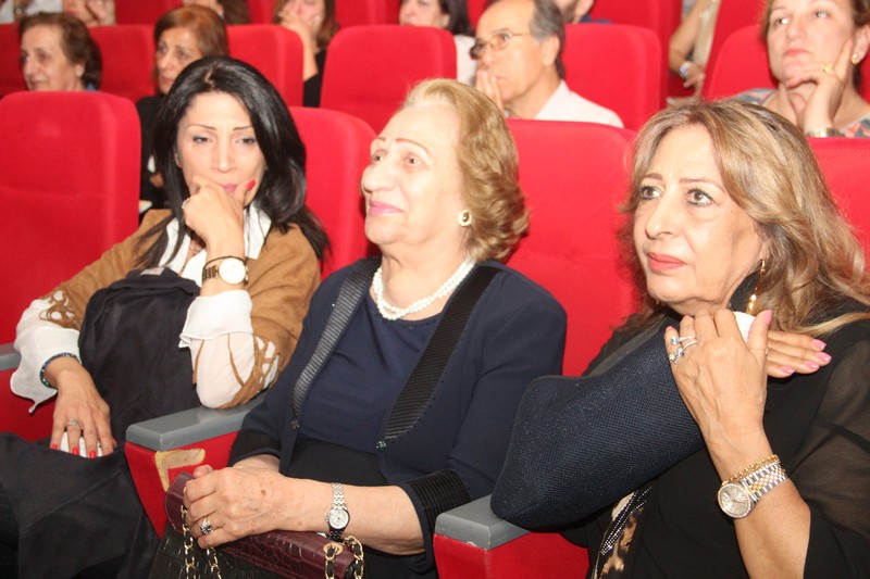 Malak Al Intizar a poetry night by Desiree Saccal