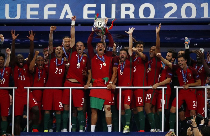Portugal 1-0 France: Euro 2016 final