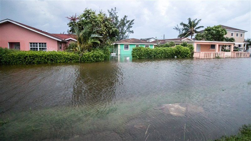  ‘A Historic Tragedy’ Hurricane Dorian Batters Bahamas, Killing at Least 5