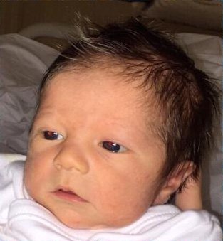 Shakira Reveals Her Newborn Son's Face To The Public