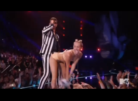 Miley Cyrus Perfomance at 2013 MTV Video Music Awards