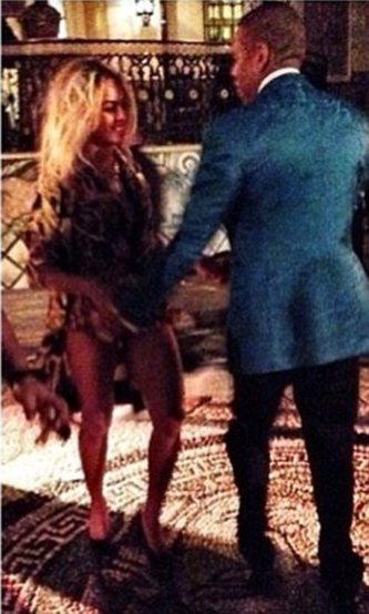  Beyonce Goes Pantsless for Miami NYE 2014 
