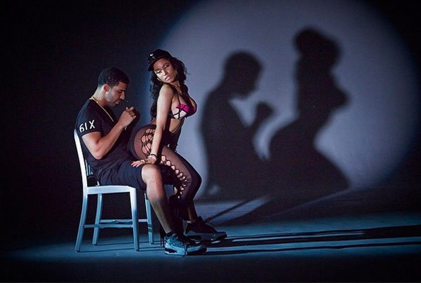 Nicki Minaj Bootylicious Anaconda Video Finally Unleashed 