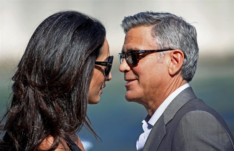 Julia Roberts gives George Clooney marriage advice