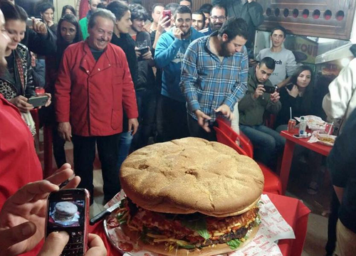 بالصور: لبنان يدخل غينيس من جديد