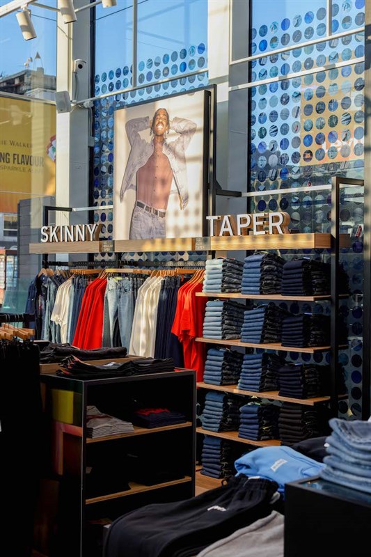 LEVI'S The first stand alone store in the Middle East opens in Lebanon