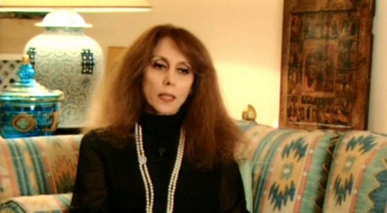 Fairouz makes rare, surprise appearance on her daughters Facebook page