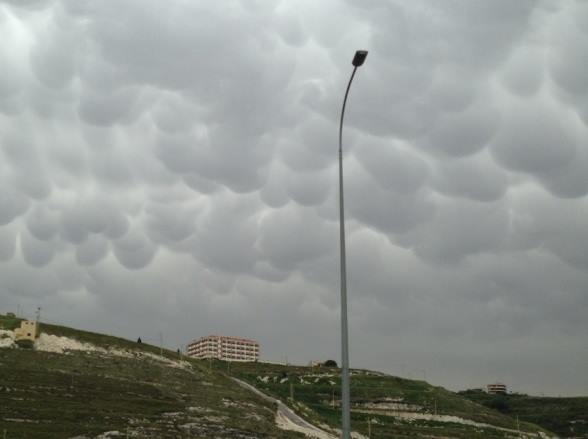 ظاهرة غريبة ومشهد مرعب في سماء المناطق الجنوبية