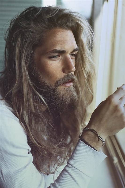 The Hottest Male Model In The World Puts Every Hipsters Beard To Shame 
