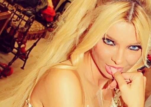 ميريام كلينك: رجل دين تحرّش بي جنسيًا
