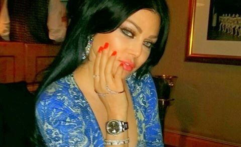  هيفا وهبي تتعرّض للتحرش وتستنجد بحراسها
