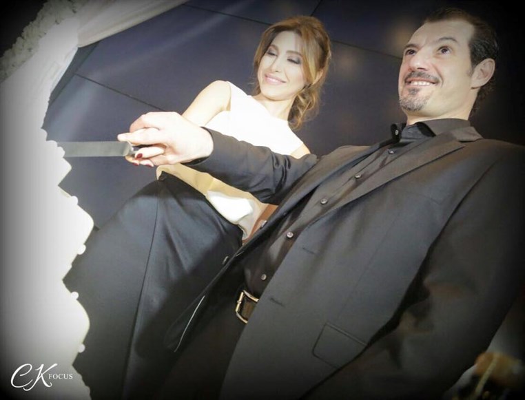 عادل كرم يطلب يد يارا للزواج علناً