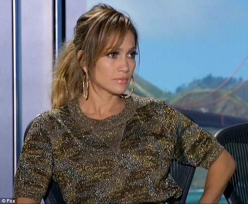 Jennifer Lopez wipes away tears live on tv, 