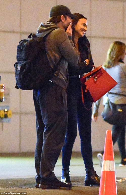Irina shayke scores new Hollywood hot boyfriend